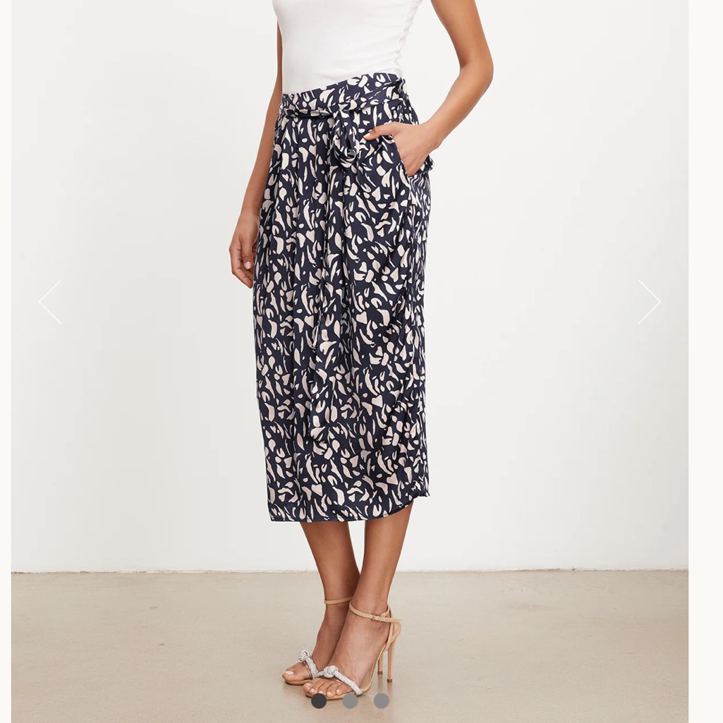 Anthropologie Juno Printed Satin Skirt - Navy And Beige Midi Length Size Small